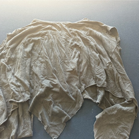 FUN FLATTERING & UNIQUE tee combo🖤🩷 zoom in for all the design details🩷🖤 - Picture 3 of 16